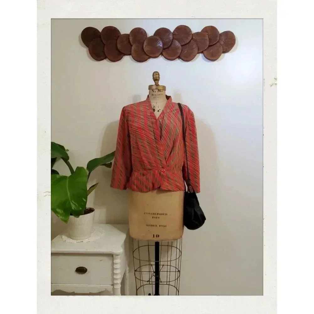 ✨BOGO FREE✨Vintage 70s Coral Wrap Long Sleeve Art Deco Mid-Century Modern Blouse